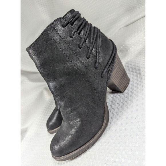 CANDIES! BLACK SUEDE MICROFIBER LACED BACK, INSIDE ZIPPER ANKLE BOOTS! SZ 8.5M - Picture 3 of 10